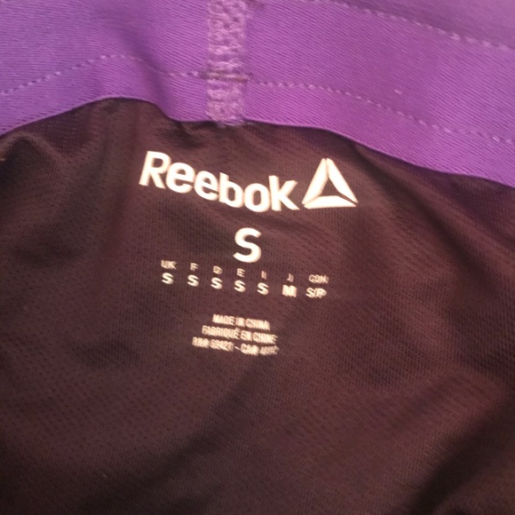 Reebok small shorts - Picture 4 of 4